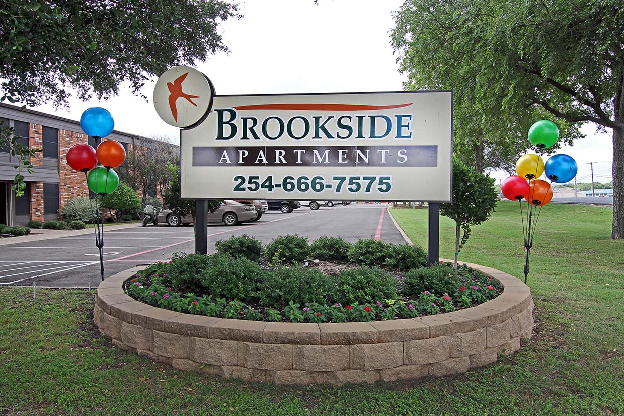 Apartments in Hewitt, TX Brookside Apartments